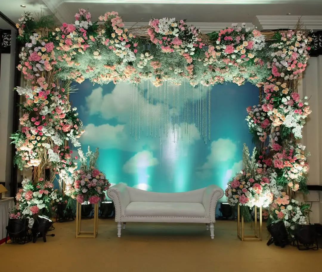 Tying the knot, one step closer to a lifetime 🫶 Aishwarya + Nikunj Engagement .Planning- @double_s_enterprises Venue- @itcmaratha Decor- @double_s_enterprises Photographer- @35mmcandids #wedding #weddingday #weddi